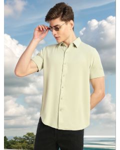 Green Regular Fit Short Sleeves Spread Collar Solid Polyester Casual Shirt