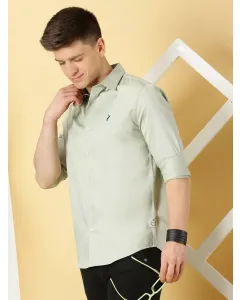 Men Green Solid Slim Fit Casual Shirt