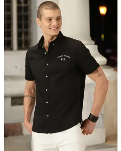 Black Solid Slim Fit Casual Shirt